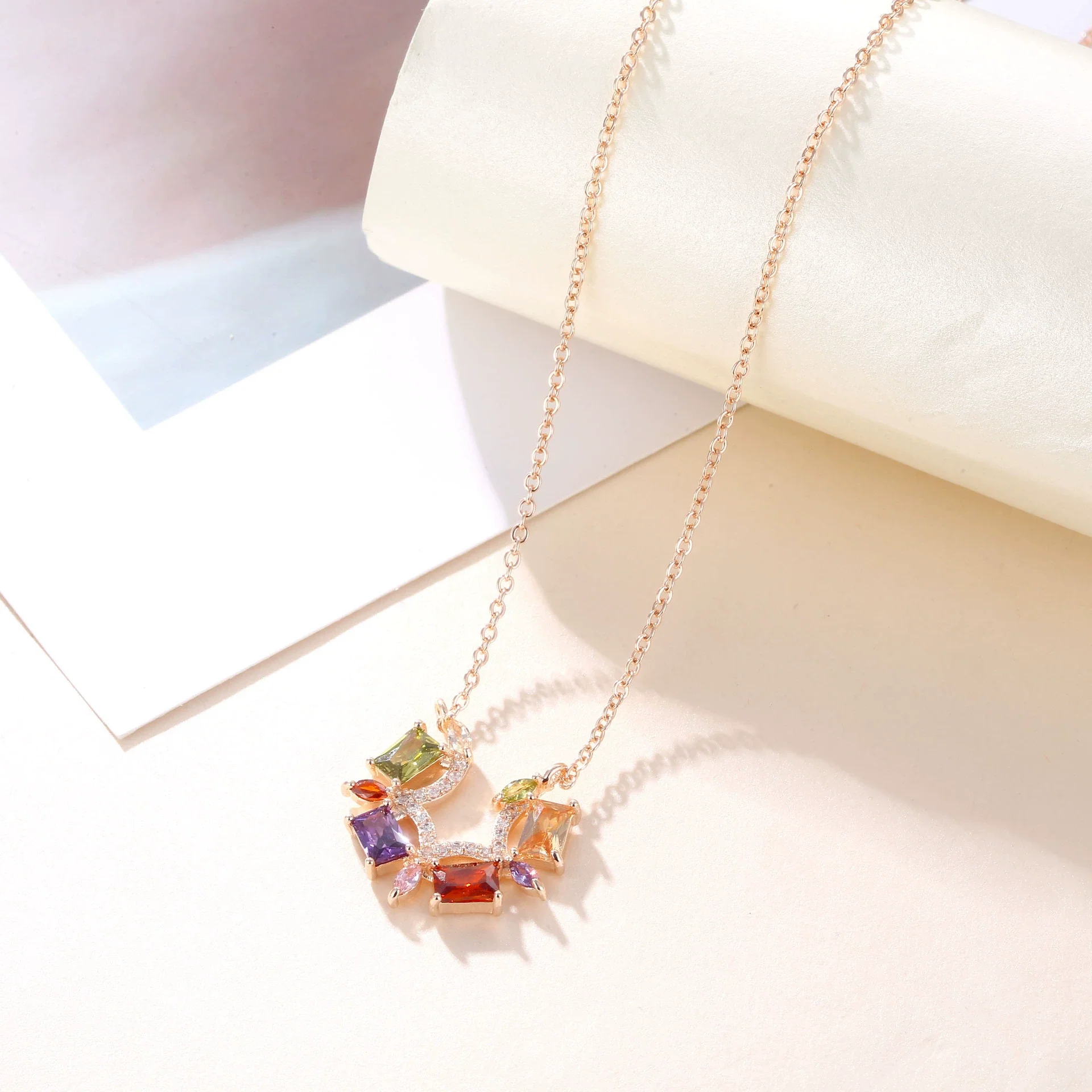 Wholesale Jewelry Retro Simple Fashion Inlaid Artificial Zircon Ochain Necklace With Geometric Pattern - Image 4