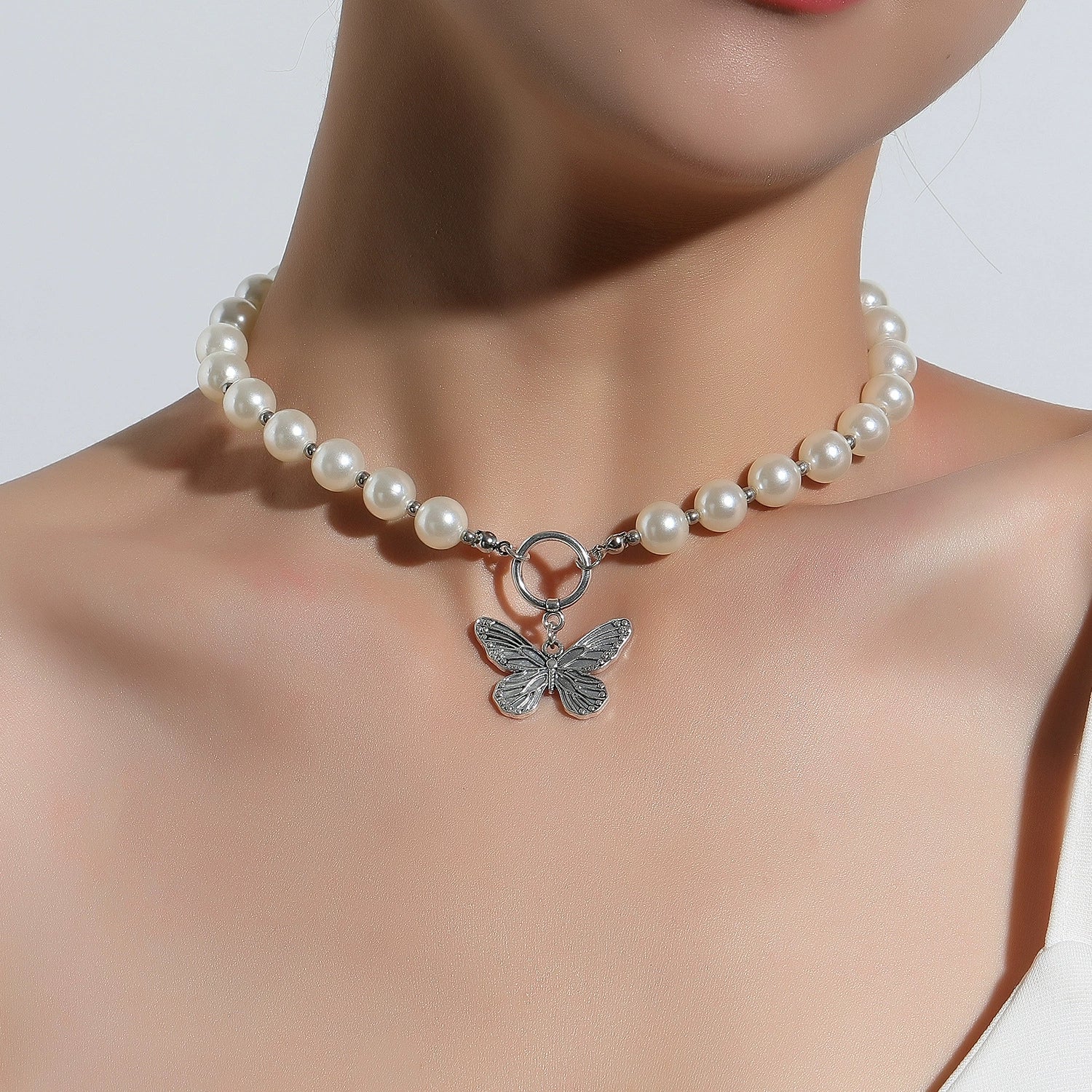 Wholesale Jewelry Retro Style Butterfly Alloy Pendant Jewelry With Electroplating For Women - Image 2
