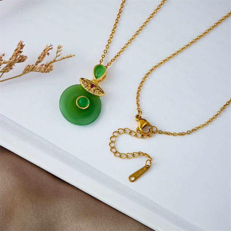Wholesale Jewelry Retro Style Copper Electroplated Ochain Mixed Gem Inlay Safety Lock Clover Pendant Clavicle Chain For Women - Image 4