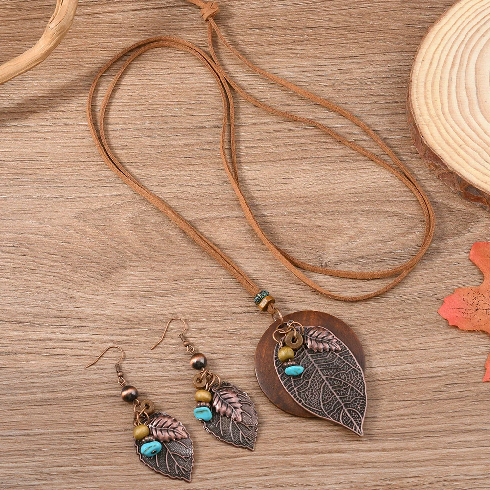 Wholesale Jewelry Retro Vintage Style Geometric Iron Sheet And Wooden Disc Handmade Women's Earrings Necklace - Image 4