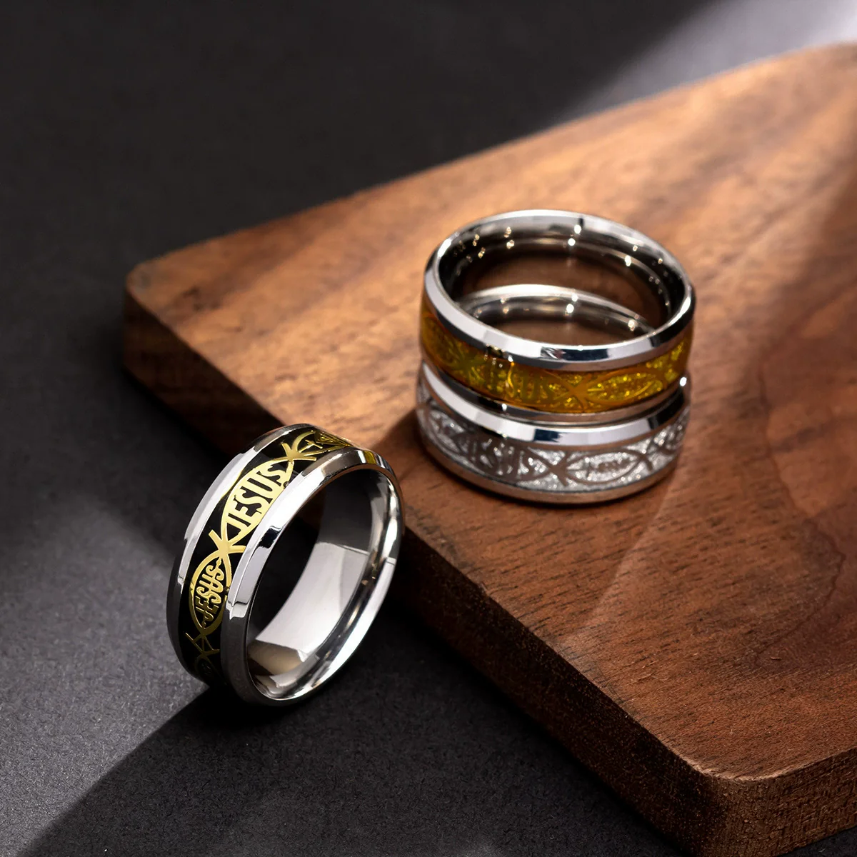 Wholesale Jewelry Stainless Steel Letter Ring With Fish Pattern Electroplated Unisex - Image 2