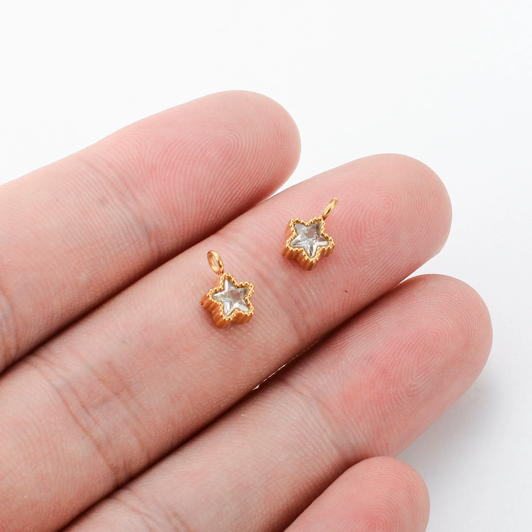 Wholesale Jewelry Stainless Steel Mini Pendant Inlaid Stars Oval Round Zircon Electroplated - Image 6