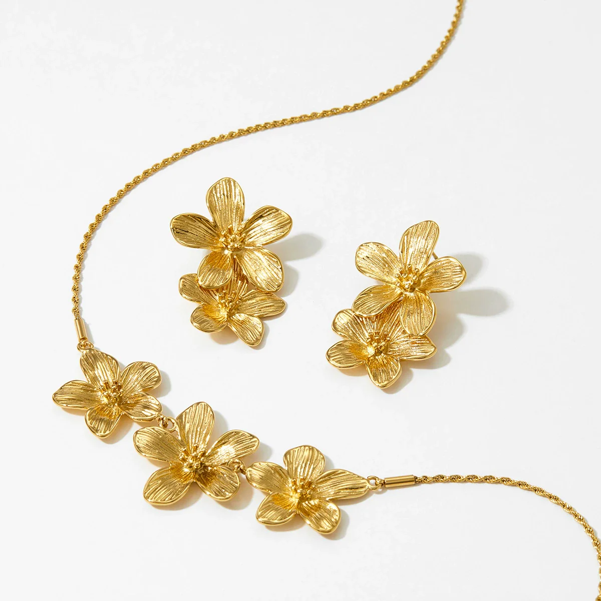 Wholesale Jewelry Stainless Steel Pleated Flower Electroplating Women - Image 5
