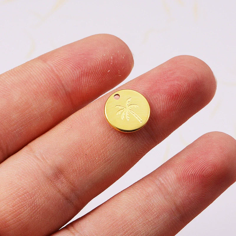 Wholesale Jewelry Titanium Steel Coconut Tree Pendant With Furnace Real Gold Electroplating Corrosion - Image 3