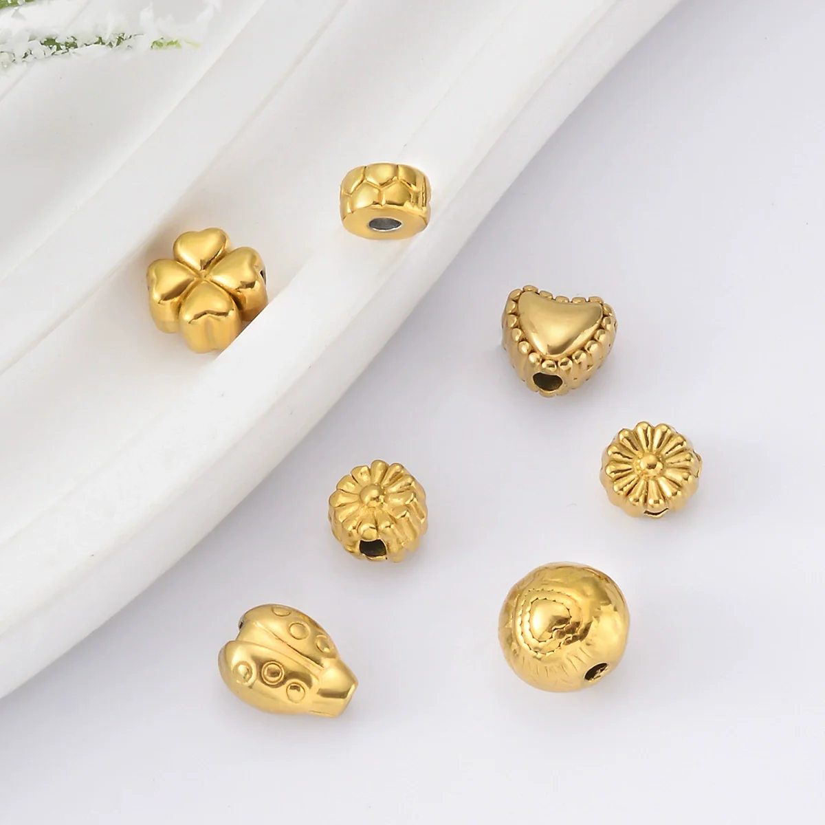 Wholesale Jewelry Titanium Steel Loose Beads Spacer Beads Love Embossed Perforated Fashion Style Drum Beads With Gold Plating - Image 3