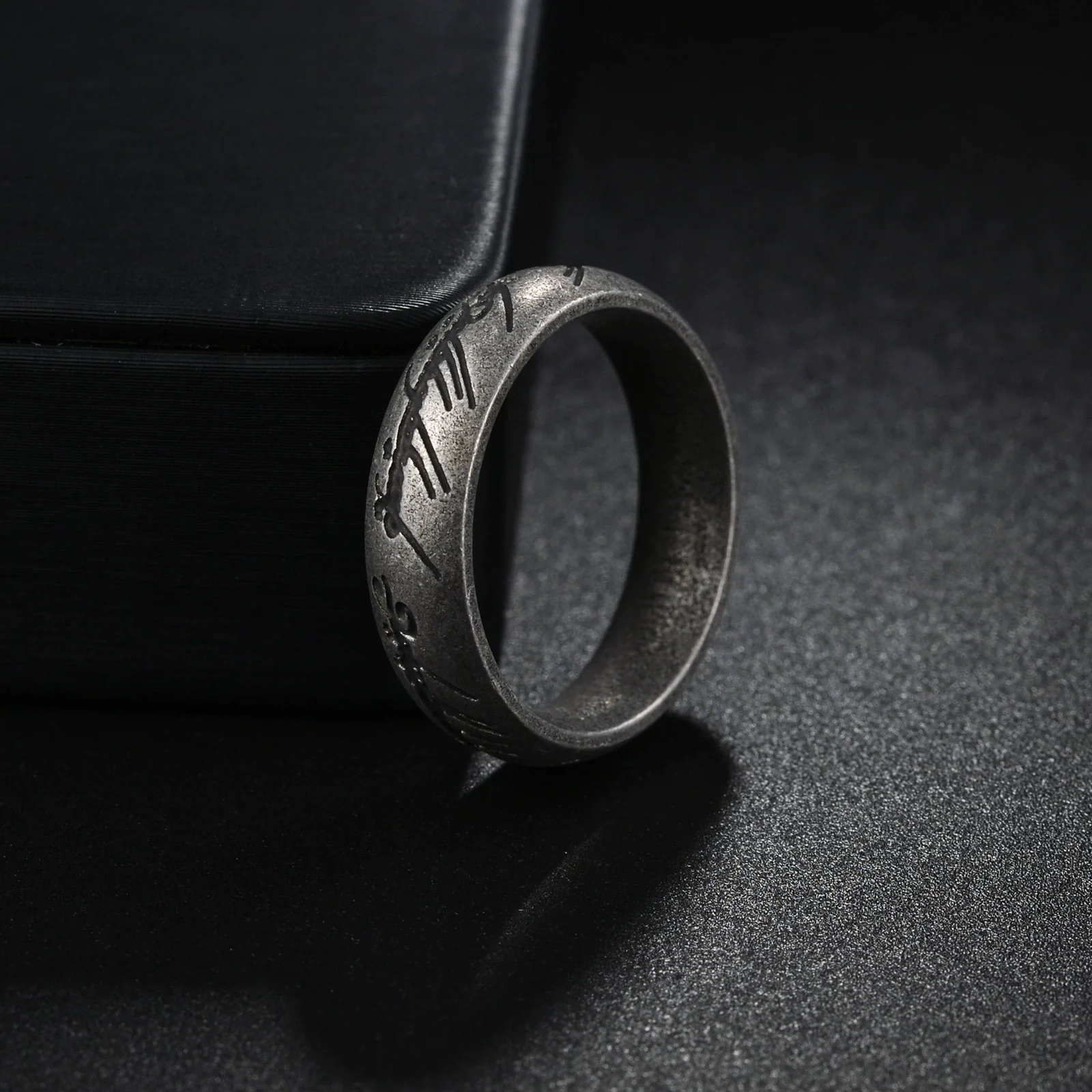 Wholesale Jewelry Titanium Steel Men's Ring Old Craft Distressed Geometric Style - Image 3