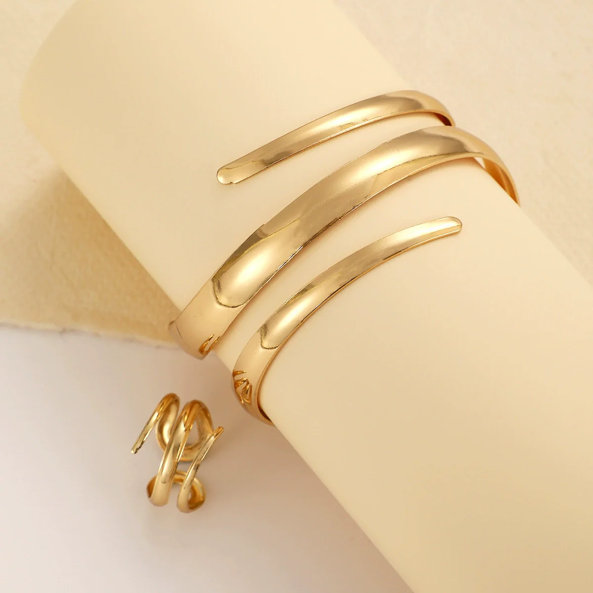 Wholesale Jewelry Zinc Alloy Geometric Personality Curved Hollow Water Drop Ring Bracelet Suit Electroplated - Image 2