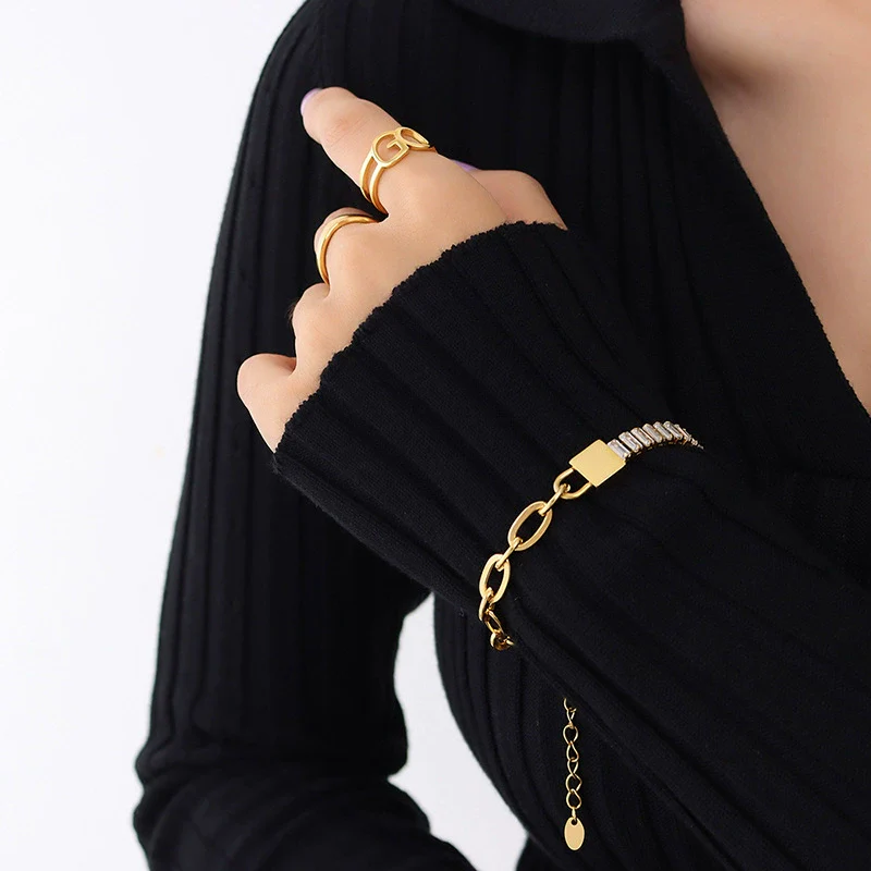 Wholesale Ladies Geometric Titanium Steel Electroplated 18K Gold Bracelet Jewelry - Image 6