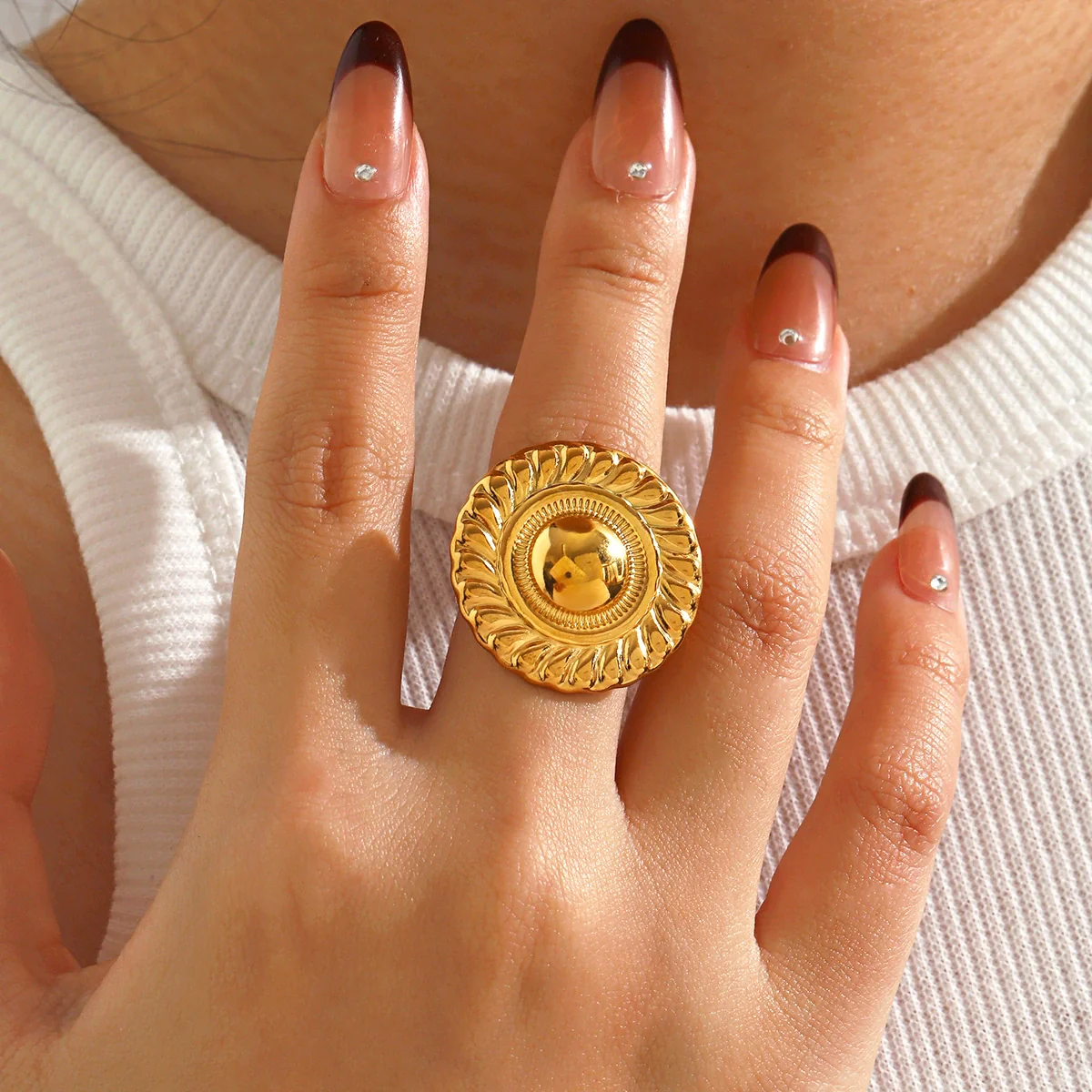 Wholesale Lady's Exaggerated Retro Geometric Round Open Stainless Steel Electroplated Ring Accessories - Image 2