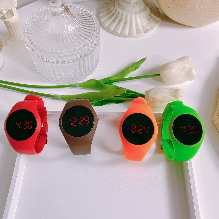 Wholesale Led Electronic Couple Watch Plastic Case Stainless Steel Buckle Silicone Strap Round Dial Leisure Style - Image 2