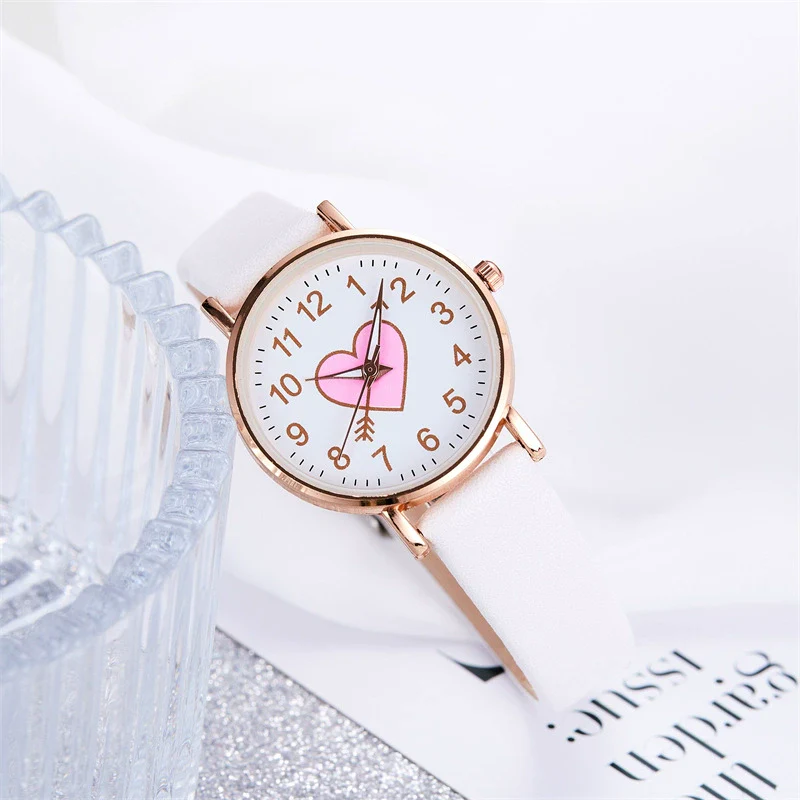 Wholesale Leisure Style Alloy And Imitation Leather Pink Round Quartz Watch With Arrow Piercing Heart Design For Female Students - Image 3