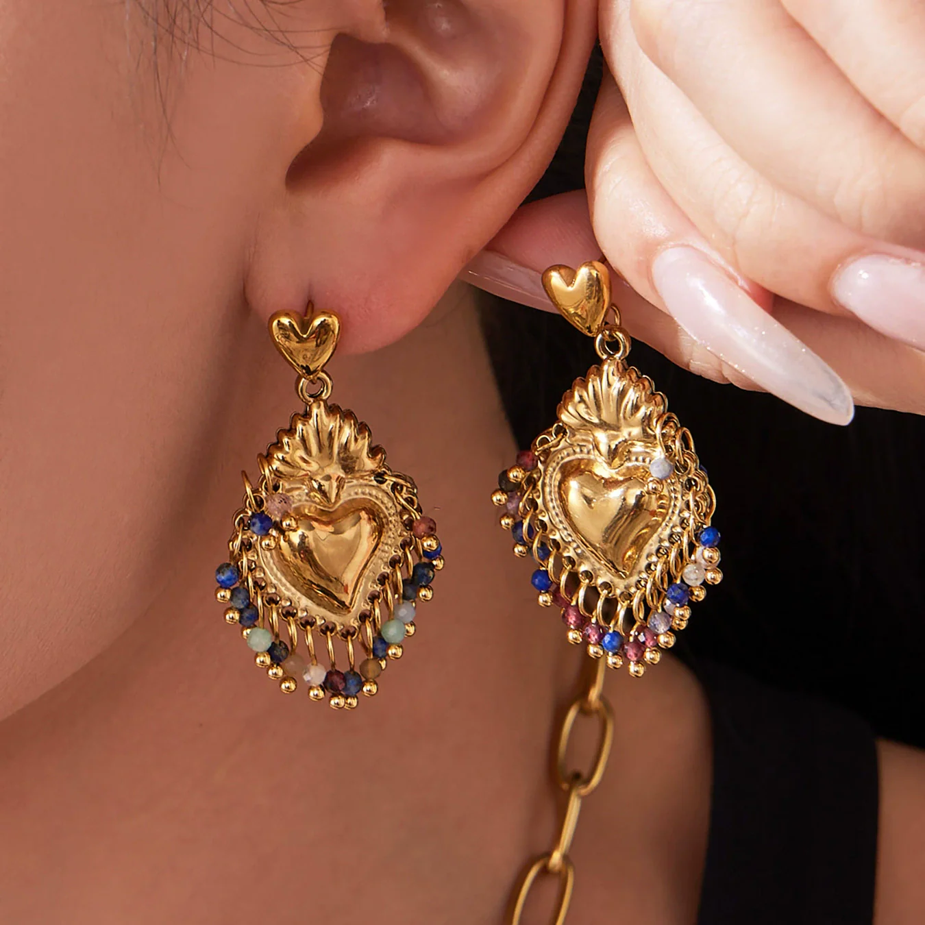 Wholesale Light Luxury Electroplated Stainless Steel Tassel Crown Heart Print Multiaccessory Pendant Necklace And Earrings Set For Women - Image 4