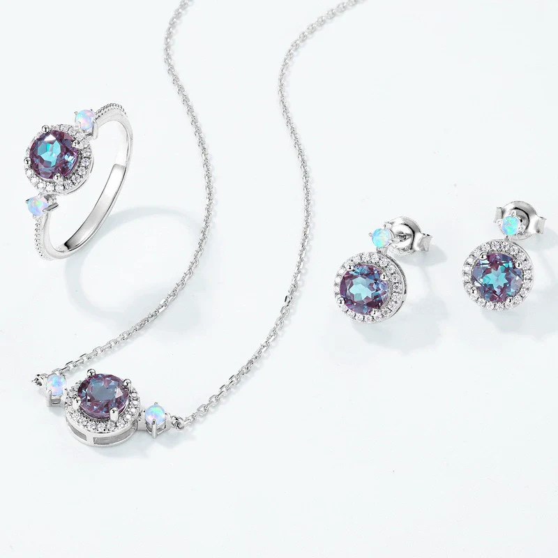 Wholesale Light Luxury Fashion Alexandrite Necklace S925 Silver Geometric Cultivated Variable Stone Color Women's Clavicle Chain With Diamond Design - Image 3