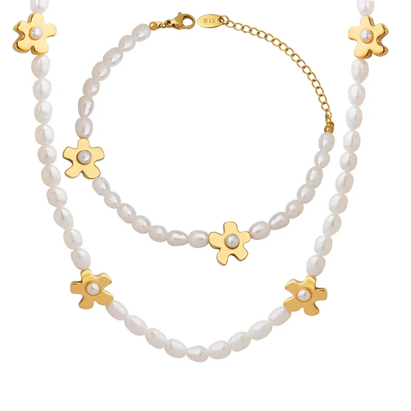 Wholesale Light Luxury Floral Ferris Wheel Style Titanium Steel Electroplated Freshwater Pearl Chain Necklace And Bracelet Set For Women - Image 4