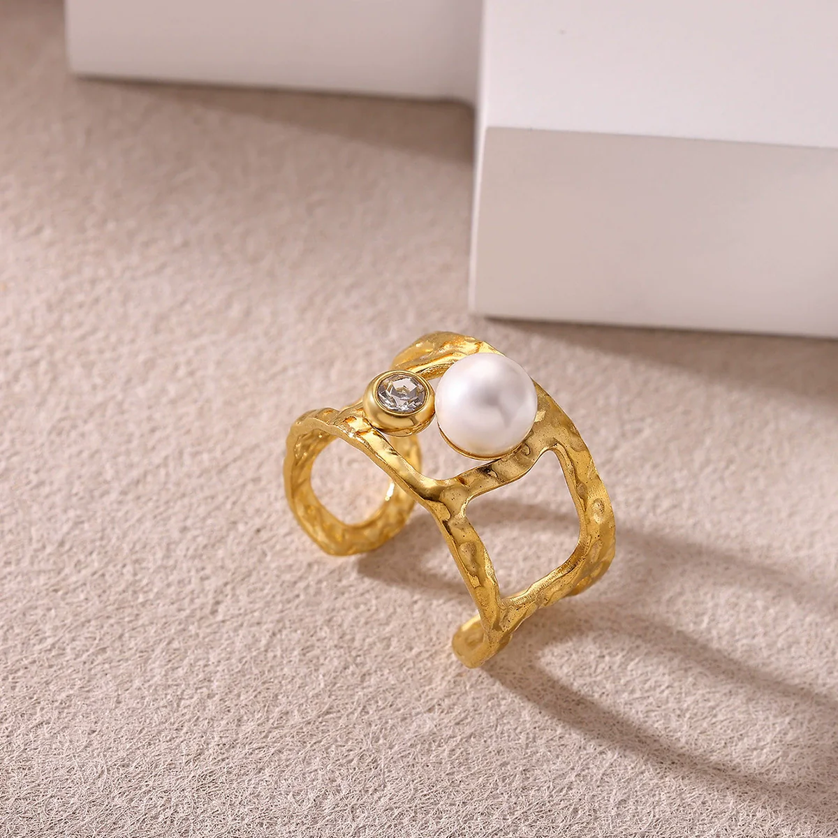 Wholesale Light Luxury Geometric Fruit Shaped Stainless Steel Imitation Pearl Ring Inlaid With Gold For Women - Image 2