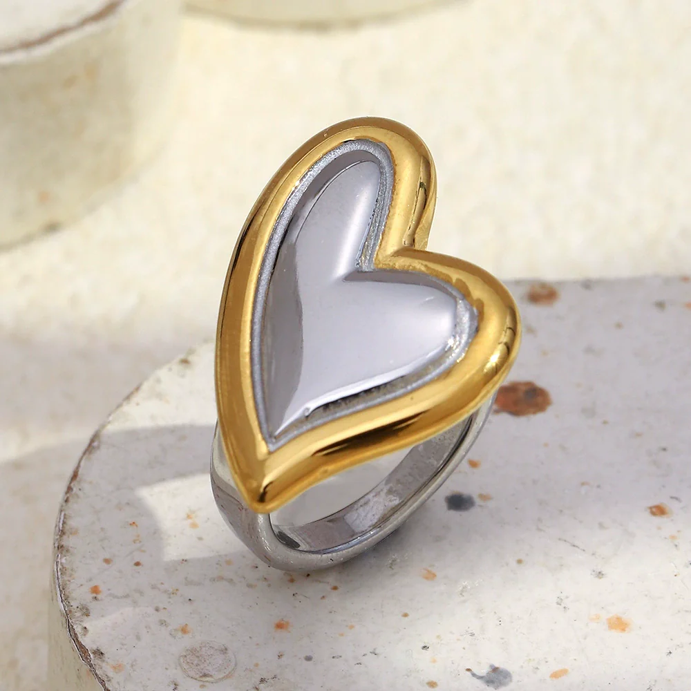 Wholesale Light Luxury Geometric Oblique Heart Stainless Steel 18K Gold Plated Ring For Women - Image 3