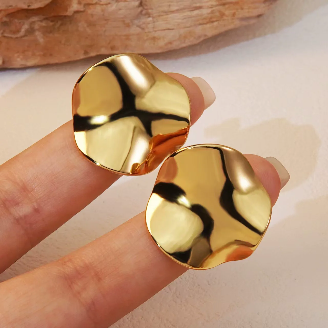 Wholesale Light Luxury Geometric Stainless Steel Earrings With Hydraulic Pressure Design For Women - Image 3