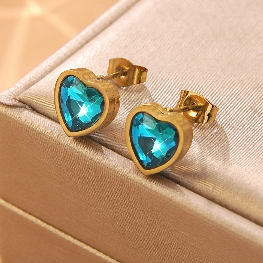 Wholesale Light Luxury Goldplated Stainless Steel Heart Shape Zircon Earrings And Ear Bone Nails For Women - Image 2