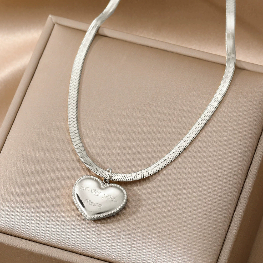 Wholesale Light Luxury Goldplated Stainless Steel Insectpatterned Ochain Necklace - Image 26