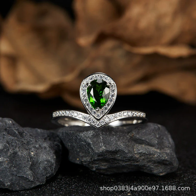 Wholesale Light Luxury Niche Style Vshaped Geometric Silver 925 Sterling Silver Plated 18K Gold Ring Set With Gems Jewelry Accessories - Image 9