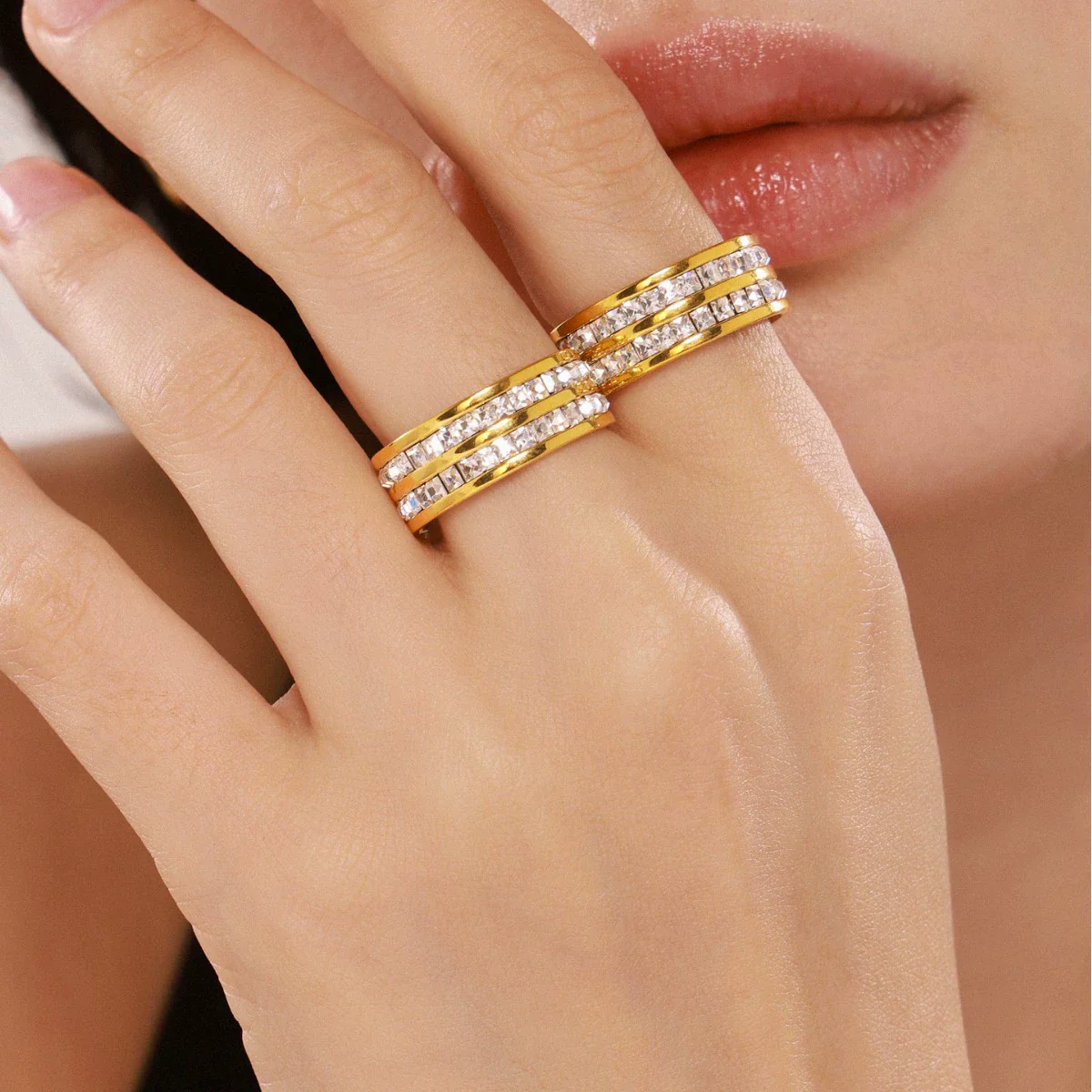 Wholesale Light Luxury Style Geometric Pattern Electroplated Stainless Steel Ferris Wheel Stars Full Diamond Inlaid Zircon Couple Ring For Women - Image 2