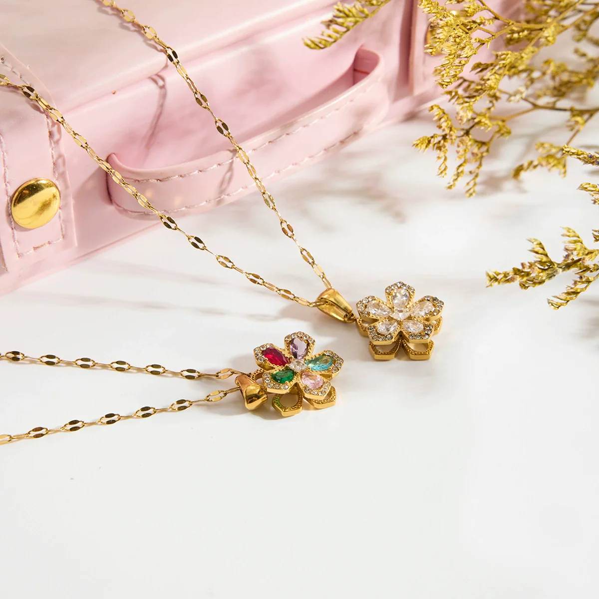 Wholesale Light Luxury Style Rotatable Geometric Flower Zircon Stainless Steel Electroplated Pendant Necklace For Women - Image 4
