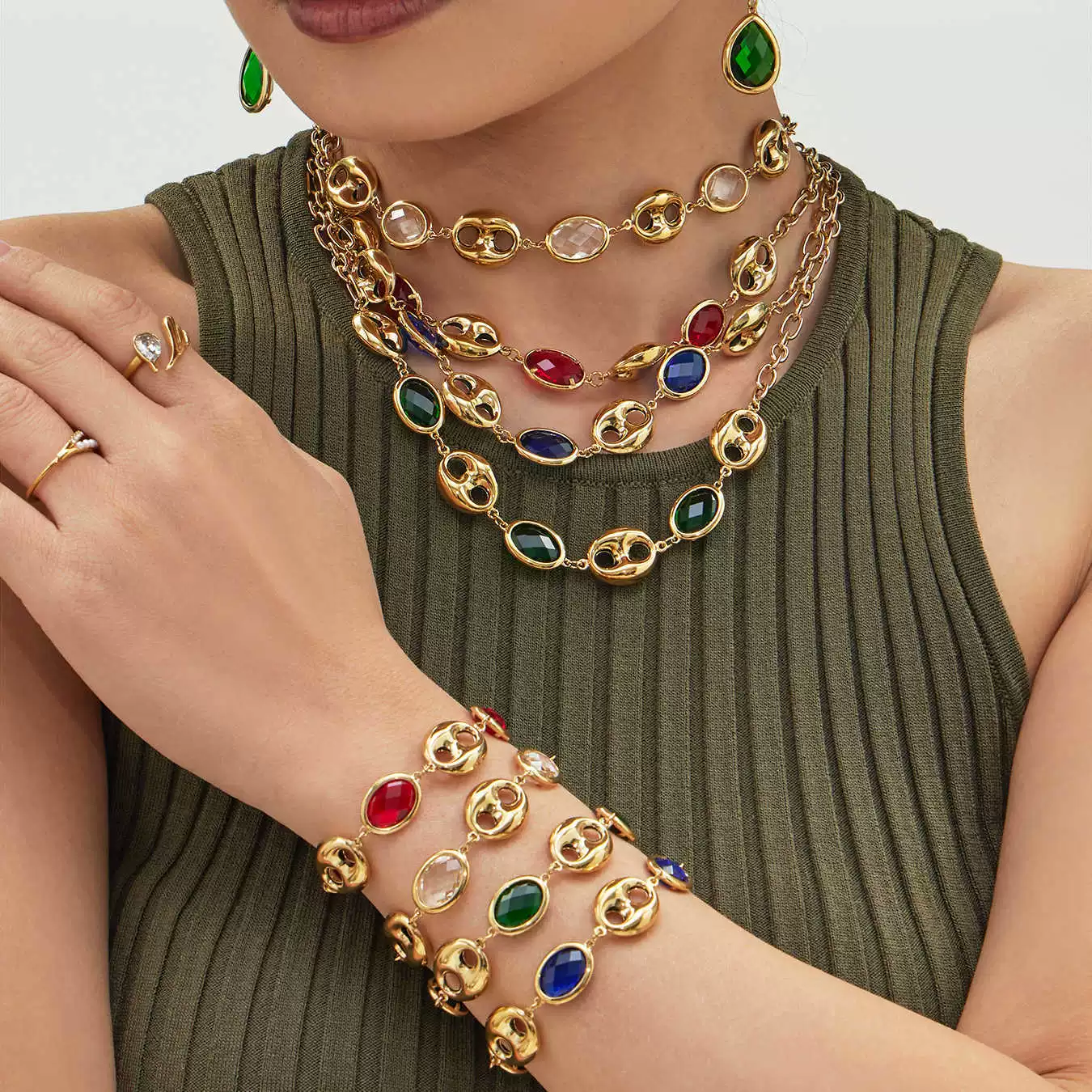 Wholesale Light Luxury Style Stainless Steel And Zircon Electroplated Pig Nose Edge Glass Stone Bracelet And Necklace Set For Women - Image 4