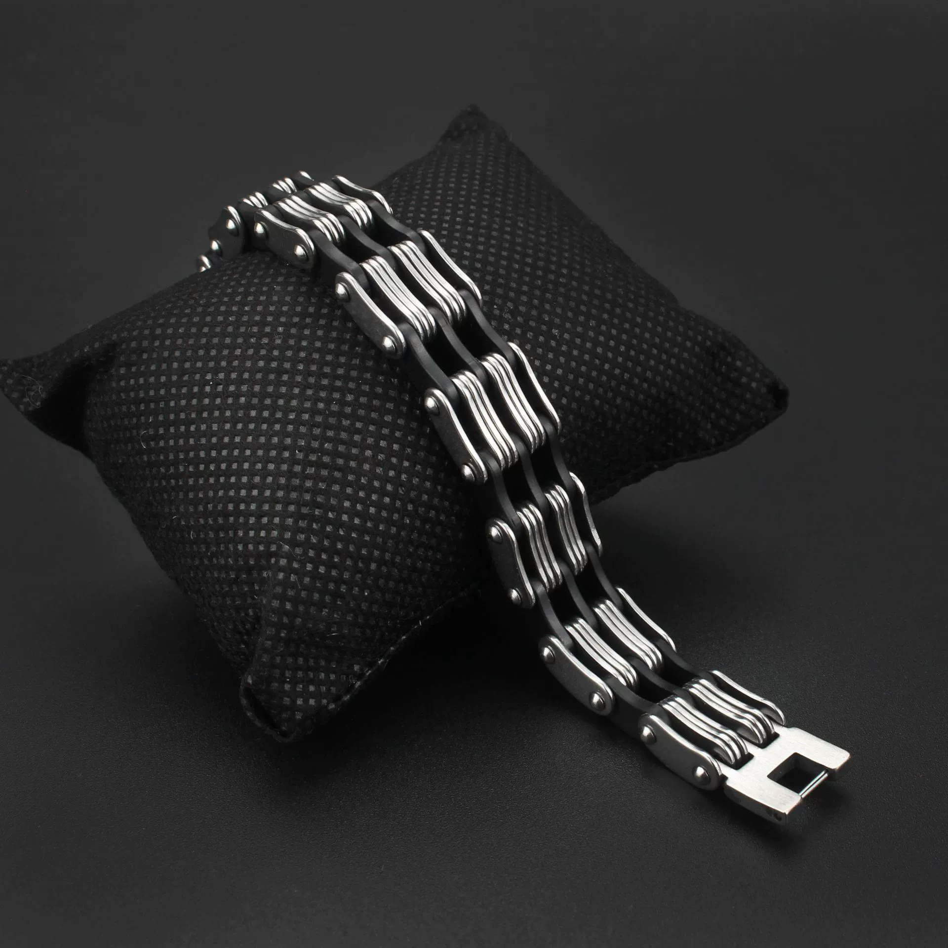 Wholesale Men's Titanium Steel Bracelets Geometric Original Design Polished - Image 3