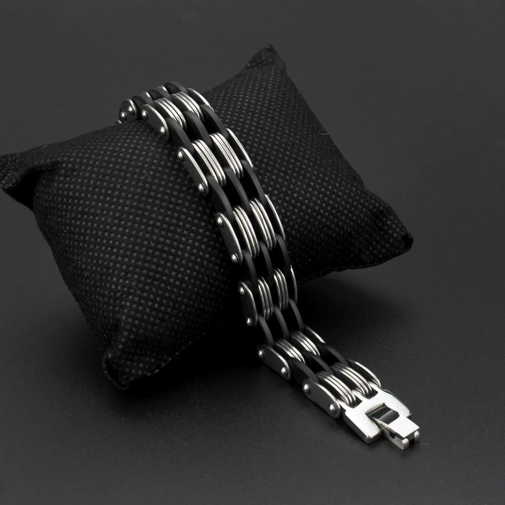 Wholesale Men's Titanium Steel Bracelets Geometric Original Design Polished - Image 4