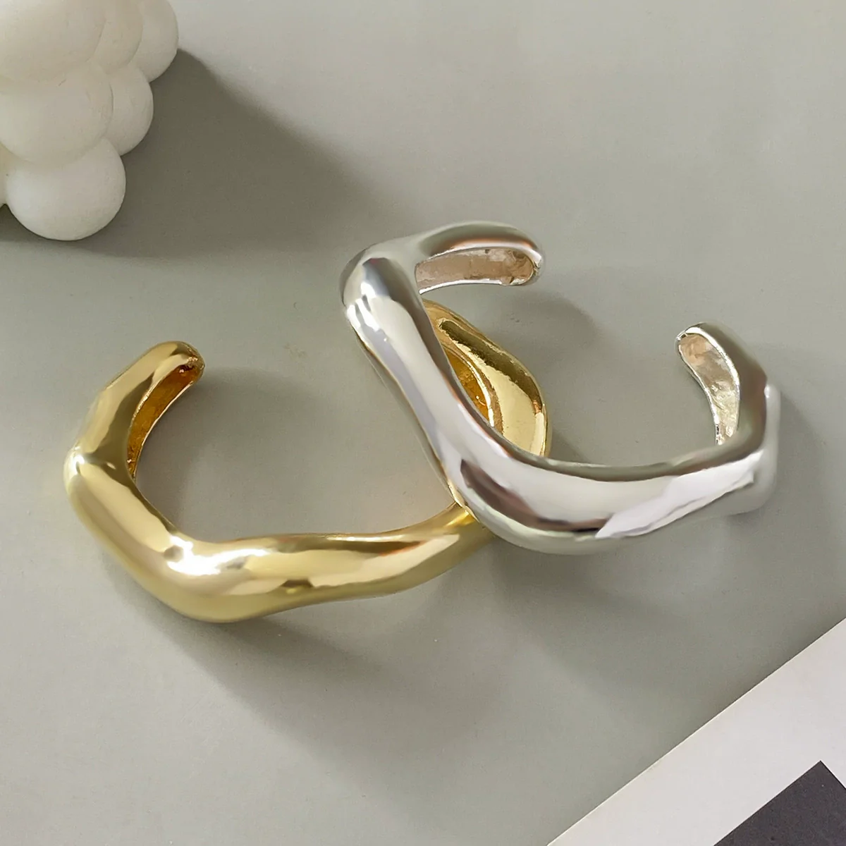 Wholesale Metal Exaggerated Geometric Style Electroplated Wide Bracelet - Image 4