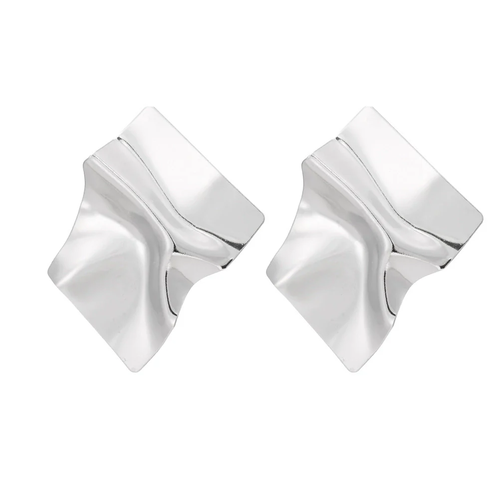 Wholesale Metal Geometric Asymmetrical Exaggerated Stylish Women's Earrings With Electroplating - Image 7
