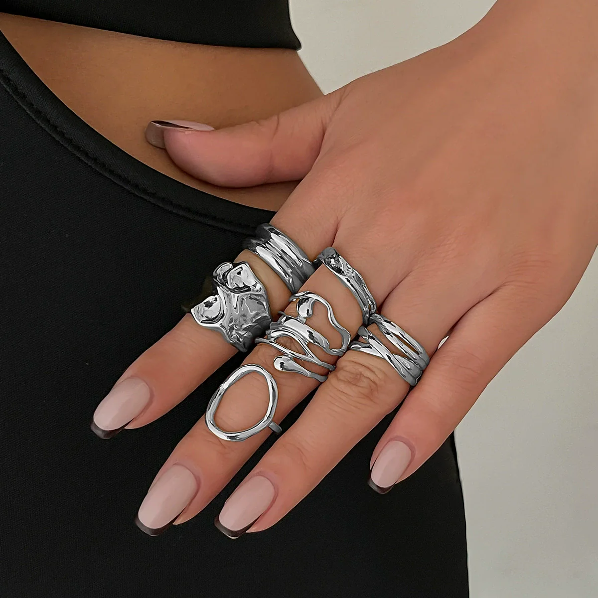 Wholesale Metal Geometric Pleated Open Ring For Women With Electroplating Treatment - Image 10