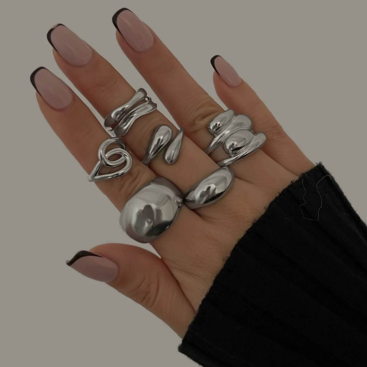 Wholesale Metal Geometric Pleated Open Ring For Women With Electroplating Treatment - Image 2