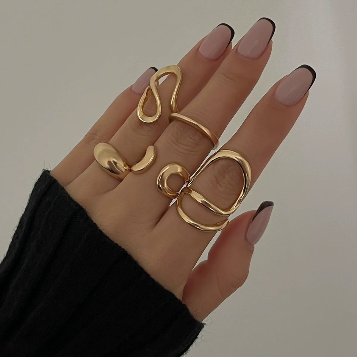 Wholesale Metal Geometric Pleated Open Ring For Women With Electroplating Treatment - Image 6