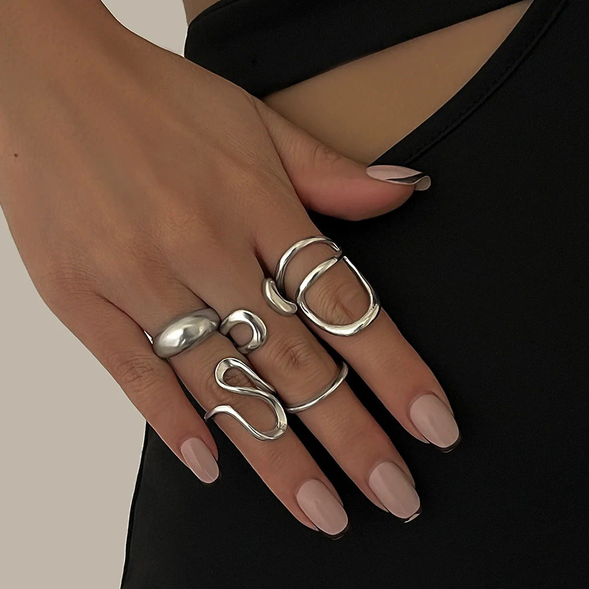 Wholesale Metal Geometric Pleated Open Ring For Women With Electroplating Treatment - Image 7