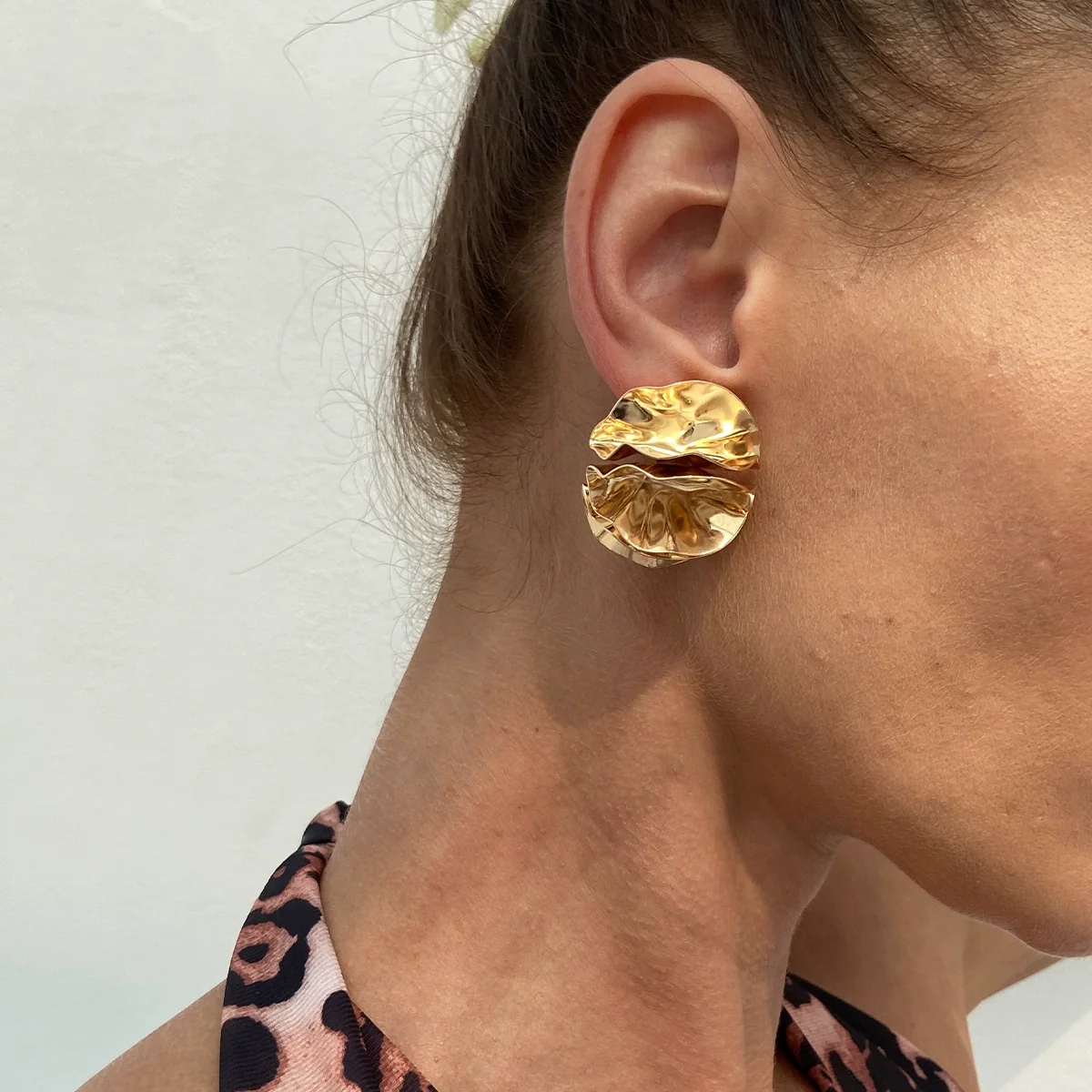 Wholesale Metal Geometric Simple Elegant Pleated Earrings For Women With Electroplating - Image 13