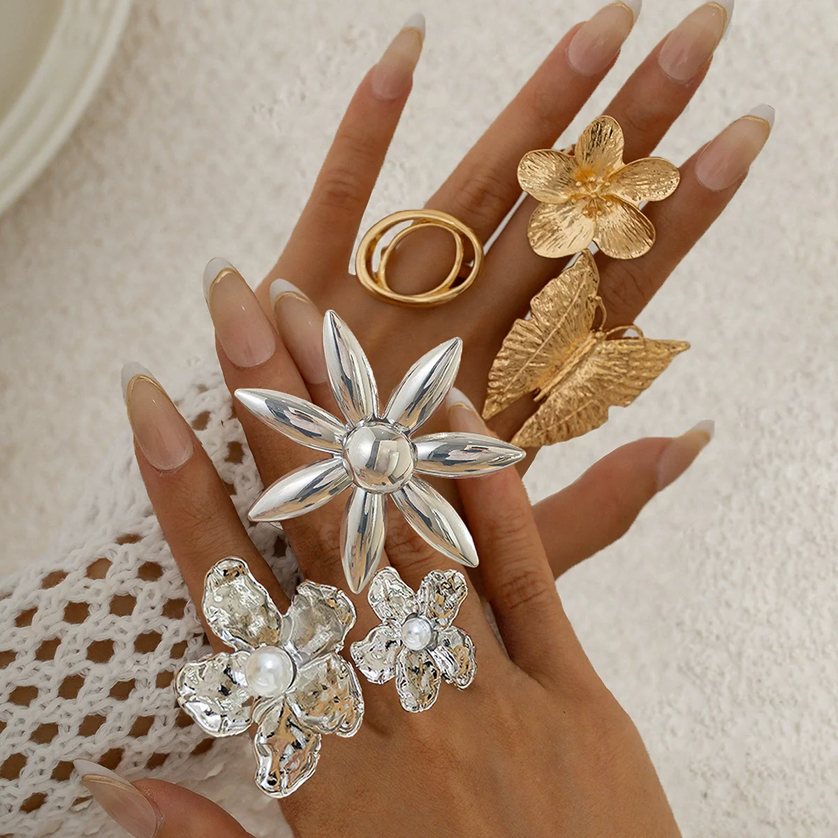 Wholesale Metal Imitation Pearl Flower Animal Zodiac Geometric Butterfly Finger Ring With Electroplating - Image 2