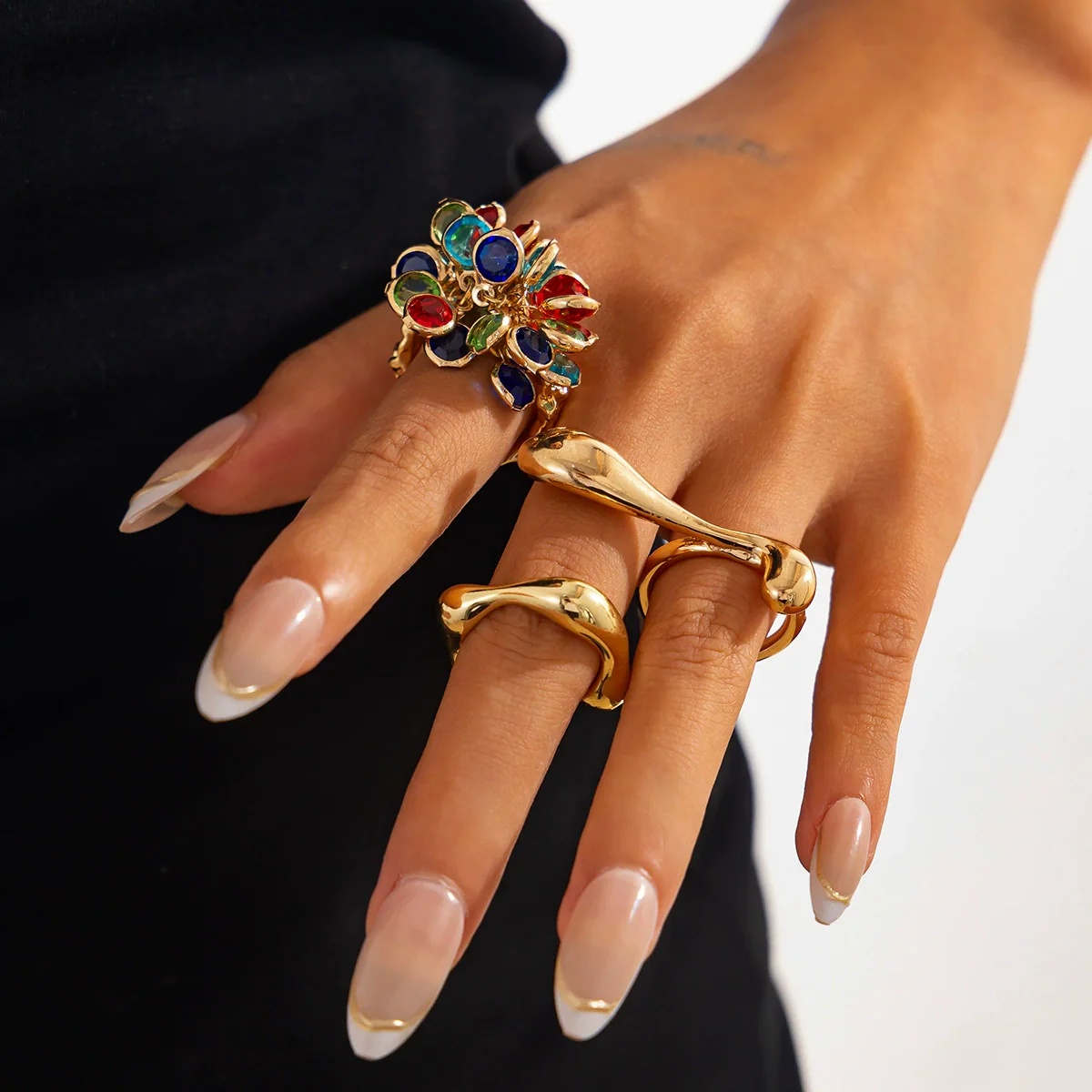 Wholesale Metal Ring With Colored Gemstone Pendant Tassel Design Bohemian Style Heart Shape And Geometric Pattern Electroplated