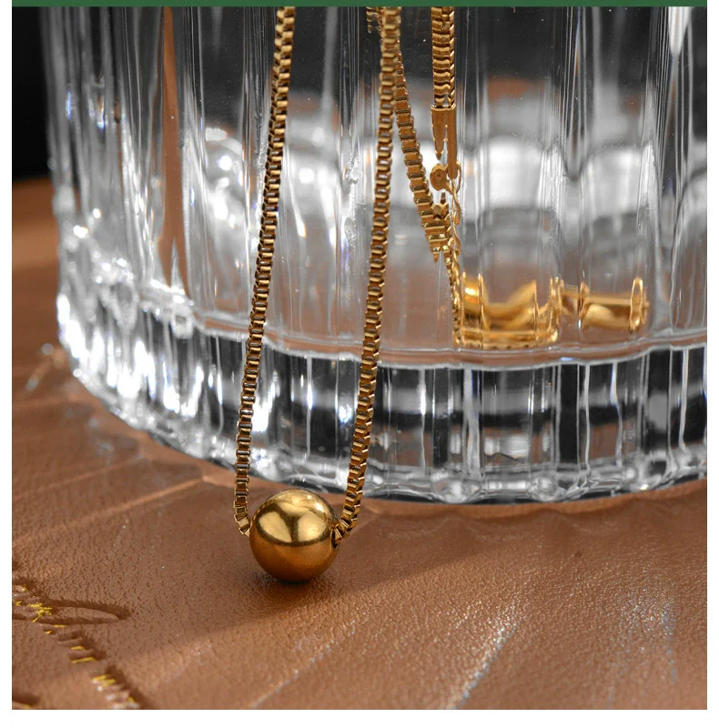 Wholesale Minimalist Geometric Titanium Steel Goldplated Women's Box Chain Necklace - Image 6