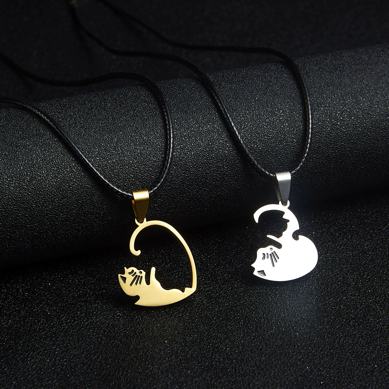 Wholesale Necklace Stainless Steel Animal Cat Pendant With Black And White Kitten Embrace Love Pattern Leather Rope Chain Electroplated - Image 4