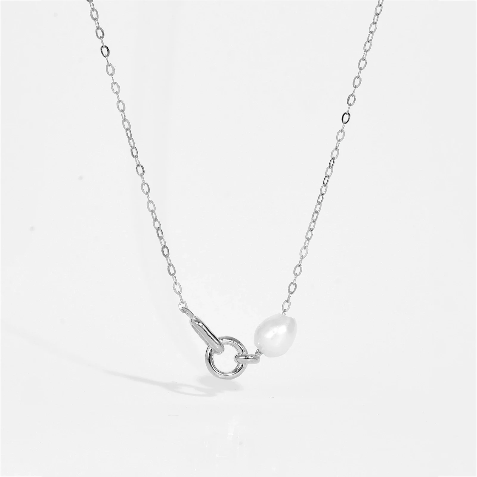 Wholesale Pendant Necklace Women's S925 Sterling Silver Pearl Geometric Electroplated Platinum 18K Gold Style - Image 4