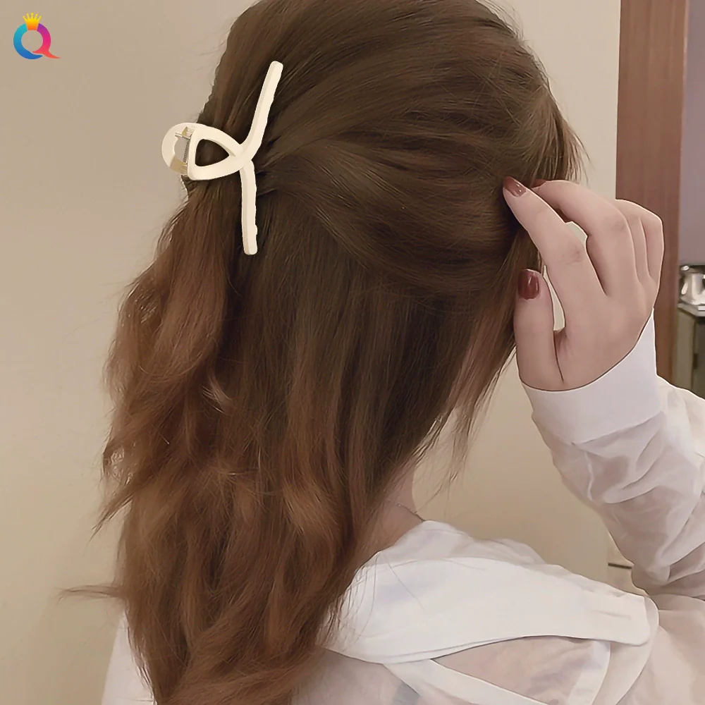 Wholesale Plastic Minimalist Geometric Handmade Women's Shark Hair Clip - Image 2
