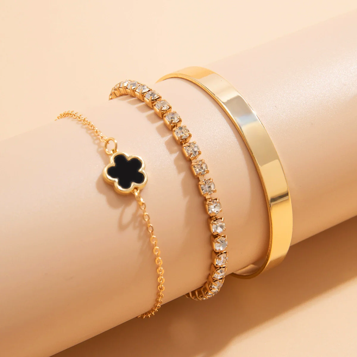Wholesale Punk Rhinestone Alloy Five Leaf Clover Geometric Electroplated Women's Bracelet - Image 4