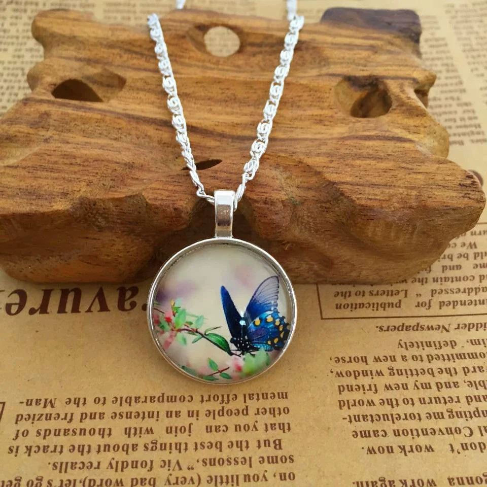 Wholesale Retro Copper Plastic Resin Leaves Life Tree Necklace Sweater Chain - Image 3