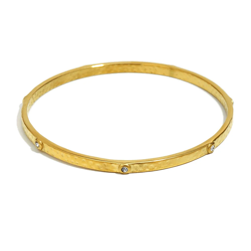 Wholesale Retro Fashion Geometric Stainless Steel 18K Gold Plated Hammer Texture Small Round Diamond Closed Bracelet Hand Jewelry - Image 4
