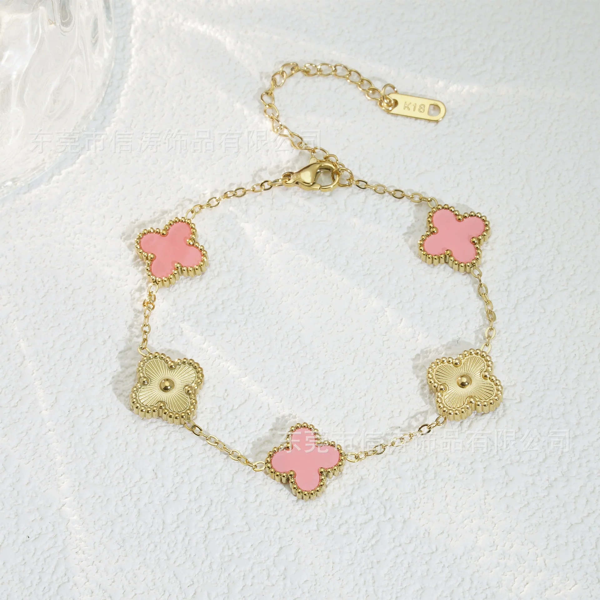 Wholesale Retro Floral Stainless Steel 18K Gold Plated Lucky Clover Bracelet For Men And Women - Image 3