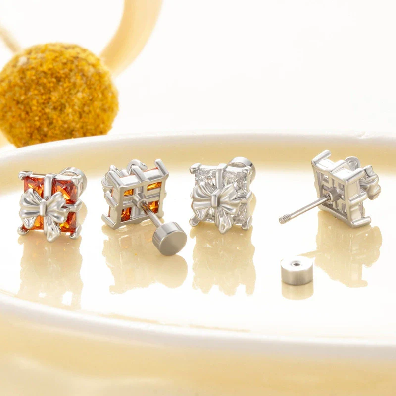 Wholesale Retro Style Bow Shape Zirconia Metal Earrings - Image 3