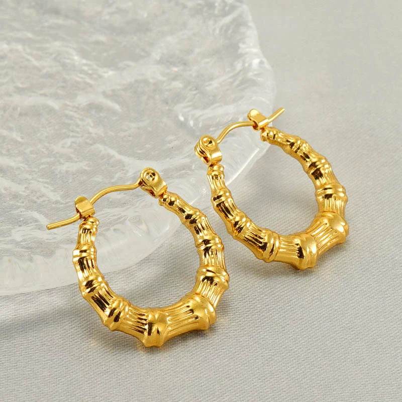 Wholesale Retro Style 316L Stainless Steel Ushape Women's Earrings 18K Gold Plated - Image 3