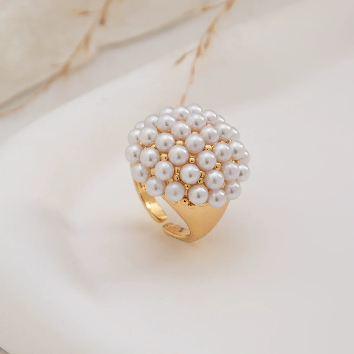 Wholesale Ring Imitation Pearl Fan Shell Geometric Style Metal Electroplating - Image 6