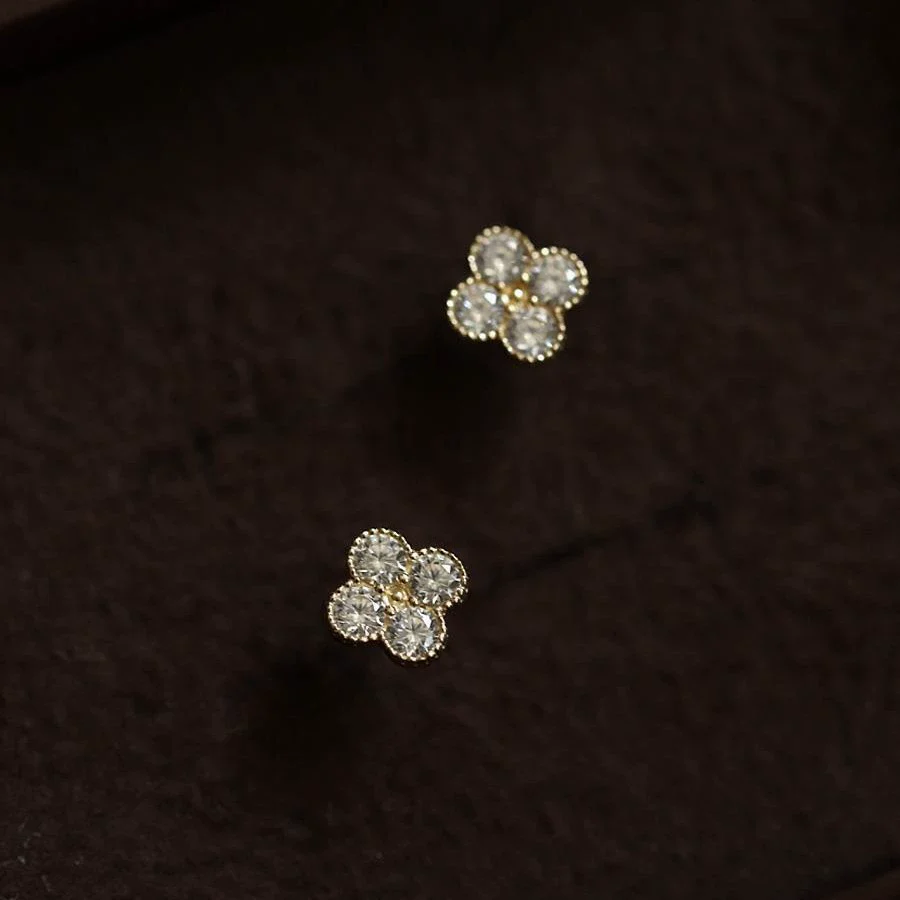 Wholesale S925 Sterling Silver Four Leaf Clover Light Luxury Style Earrings With Gold Plating And Diamond Decor - Image 2